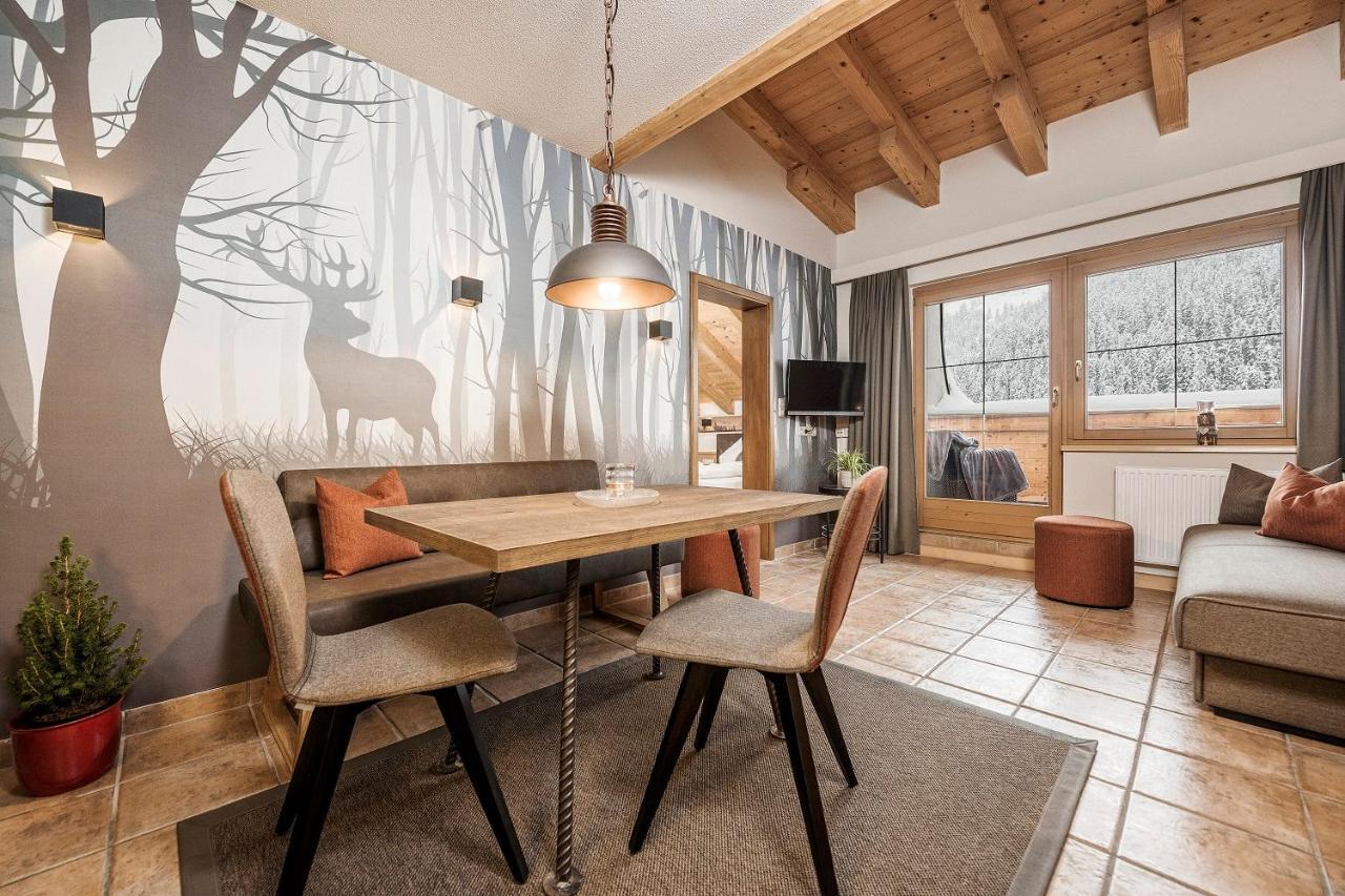 Appart & Chalet Montana Hochfuegen エクステリア 写真